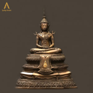 Tượng Phật Phra Kaew được làm ra nhân dịp chúc mừng Đức vua Rama IX 84 tuổi.