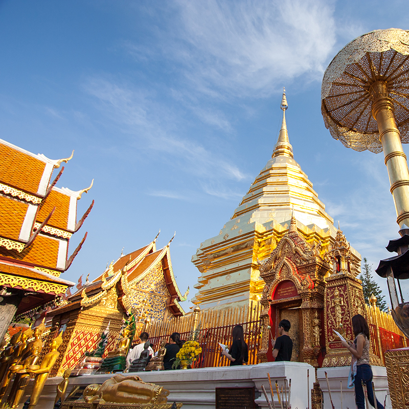 Ngôi chùa và đời sống người dân Thái Lan